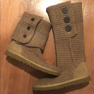 Knitted Uggs